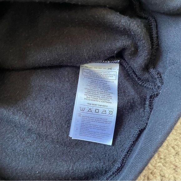 Adidas black sweatshirt size small - Picture 6 of 7